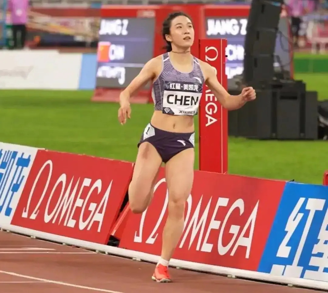 11秒10！宁波16岁“小孩姐”陈妤颉，全运会最年轻的百米女飞人！
