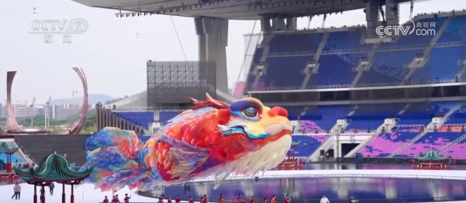 全运“顶流”鳌鱼灯返场广州灯光节 千年岭南非遗焕彩正当时