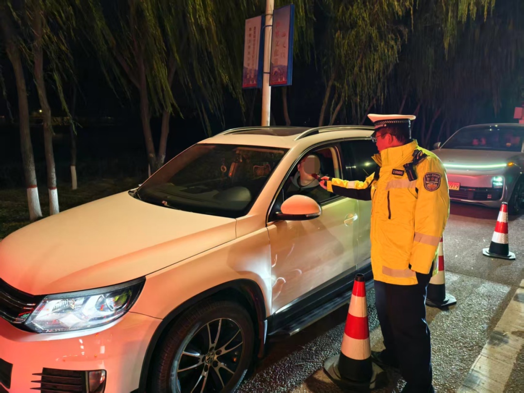 半斤白酒“壮胆”，男子酒驾被查！