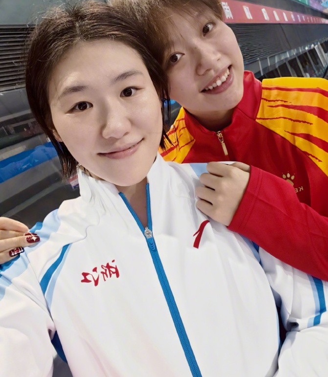 叶诗文发布长文：严重失眠，内心有太多不舍