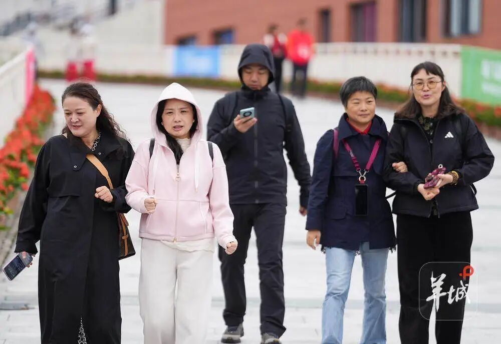 零下1.2℃,粤北冷出了雾凇冰挂!广东局地已发寒冷橙警,气象部门预计升温日→ 零下1.2℃,粤北冷出了雾凇冰挂!广东局地已发寒冷橙警,气象部门预计升温日→