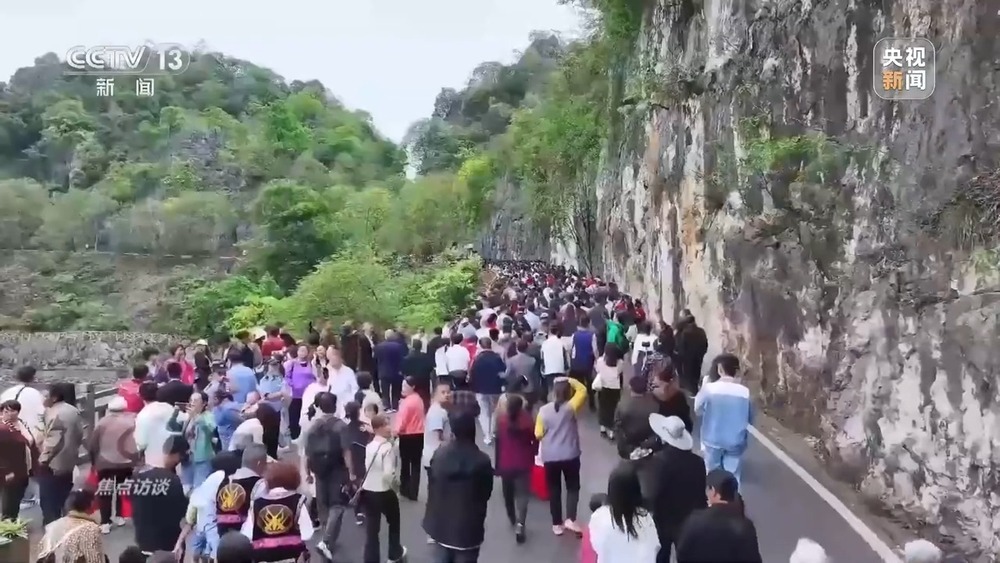 焦点访谈丨娃放春秋假 爸妈不在家?看各地“花式托管”接住焦虑 焦点访谈丨娃放春秋假 爸妈不在家?看各地“花式托管”接住焦虑