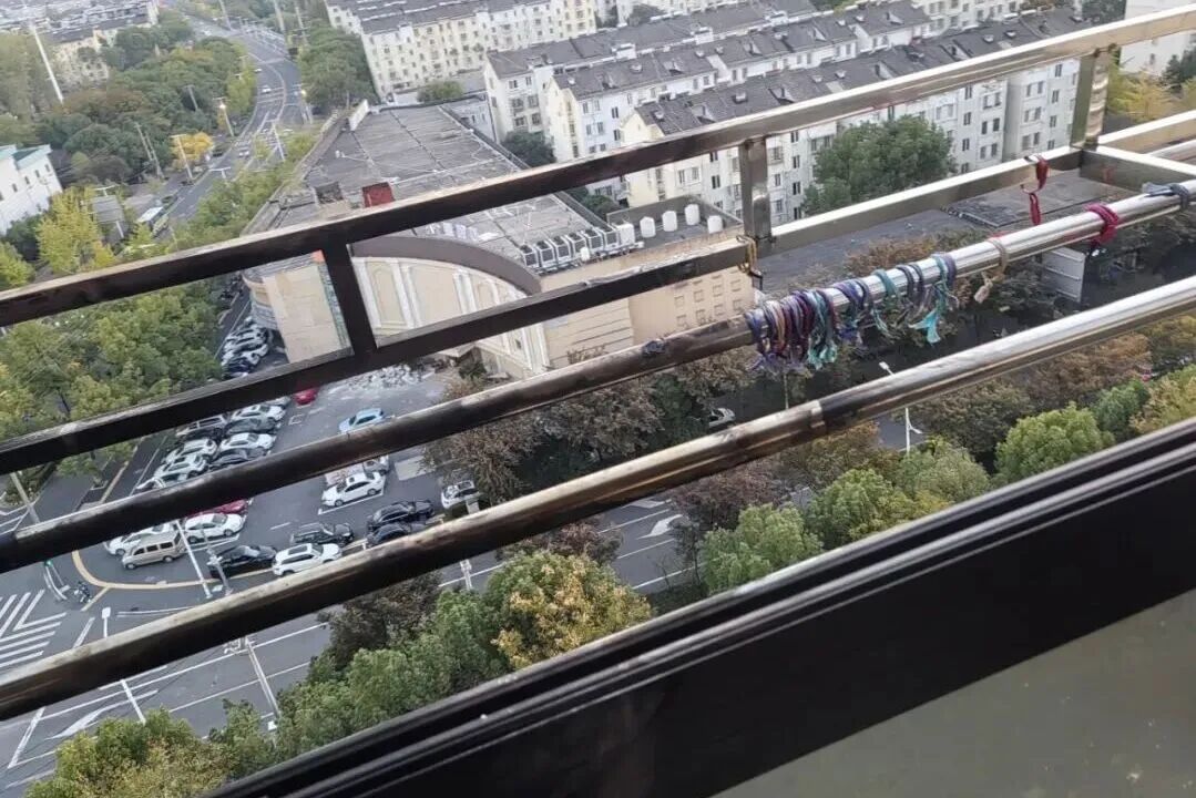 同一楼内5户人家离奇失火!火种竟从天而降…… 同一楼内5户人家离奇失火!火种竟从天而降……