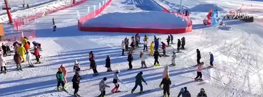 “冰雪游”“避寒游”点燃冬季文旅新热力 特色资源激活消费新场景