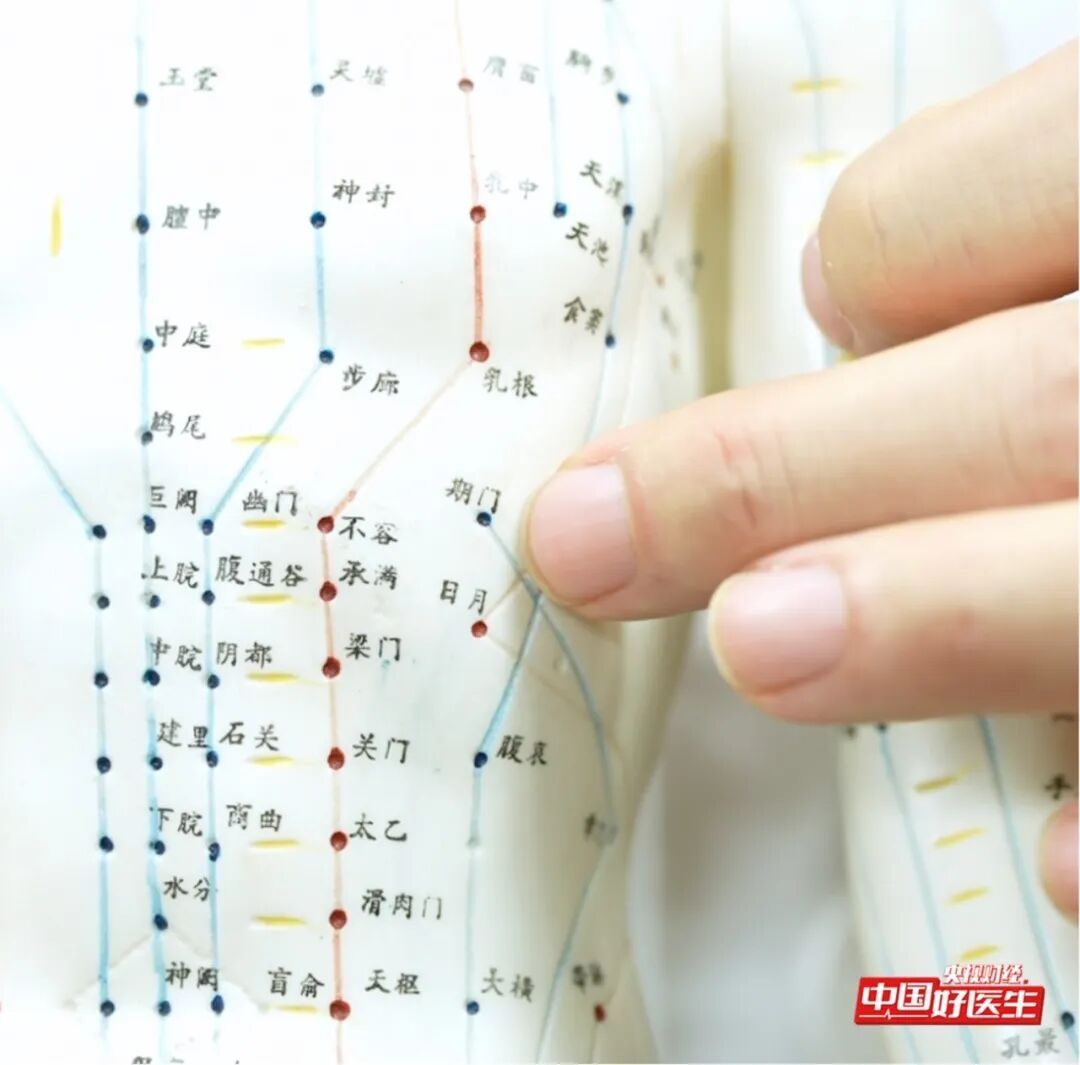 手抖不一定是帕金森！出现这种震颤是肝脏发出的“警报”，速检查→