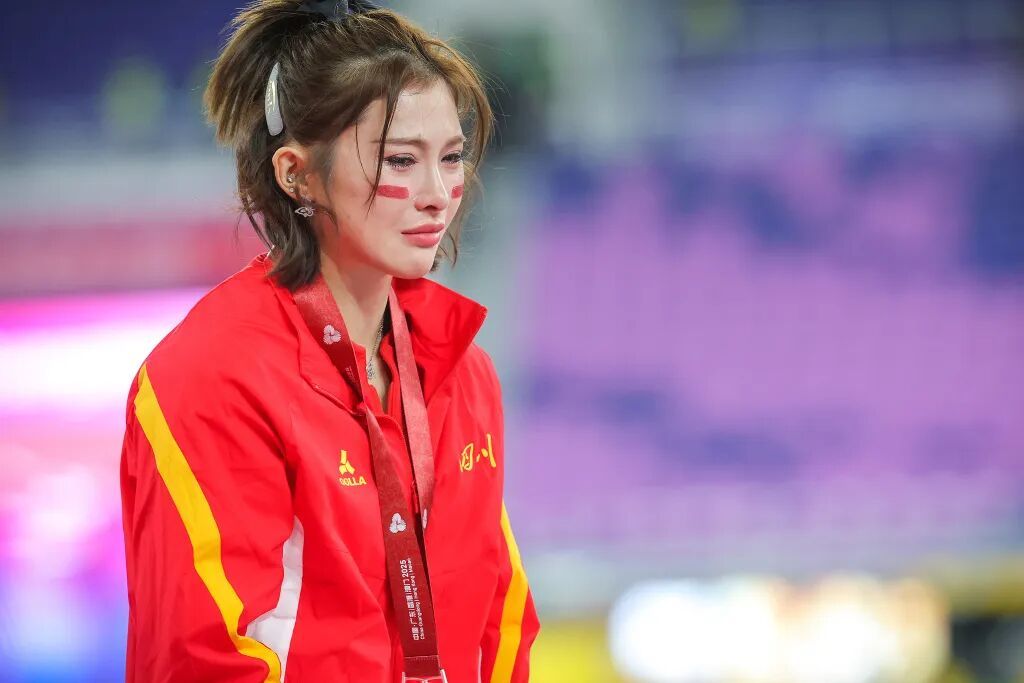 赛后，吴艳妮哭了
