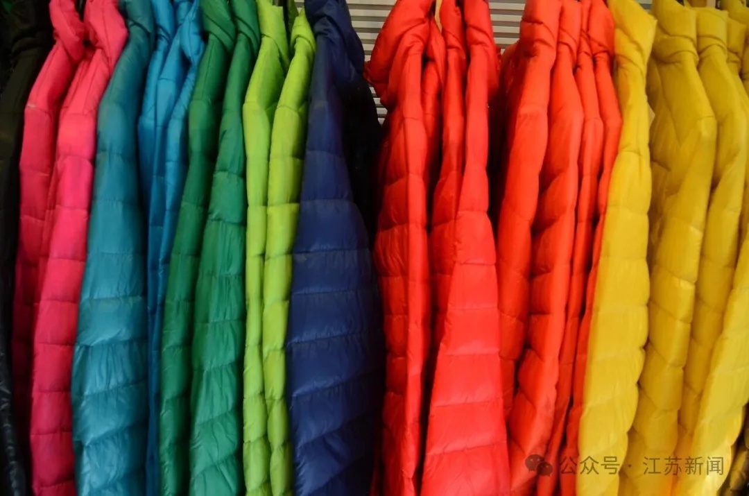 价格暴涨！出厂价已近千元！300元以下还能买到真羽绒服吗？