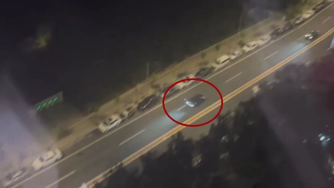 多名未成年人驾兰博基尼深夜炸街，警方回应