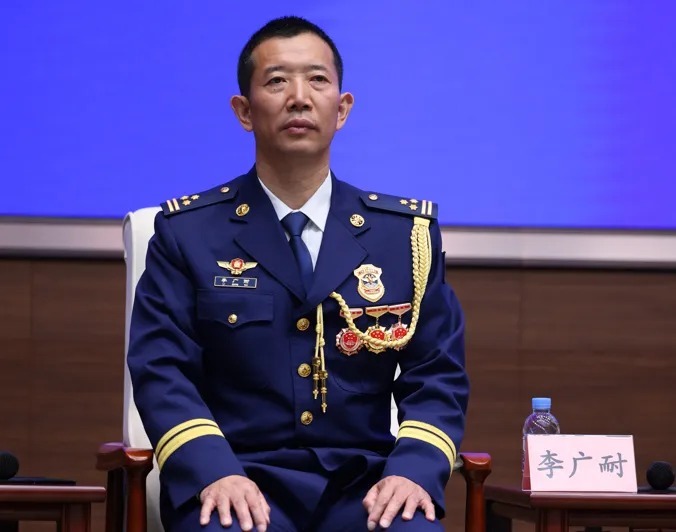 中国救援队队长谈驰援缅甸地震灾区细节：队员累得在受伤缝针时睡着