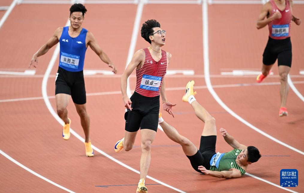 十五运会田径——男子110米栏决赛：徐卓一夺冠