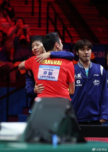 致敬！这是属于老将间的惺惺相惜