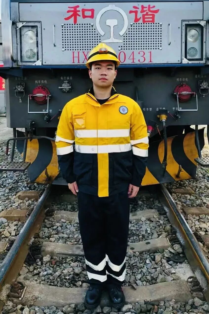 涉及9个工种！铁路新人收到第一套秋冬装啦