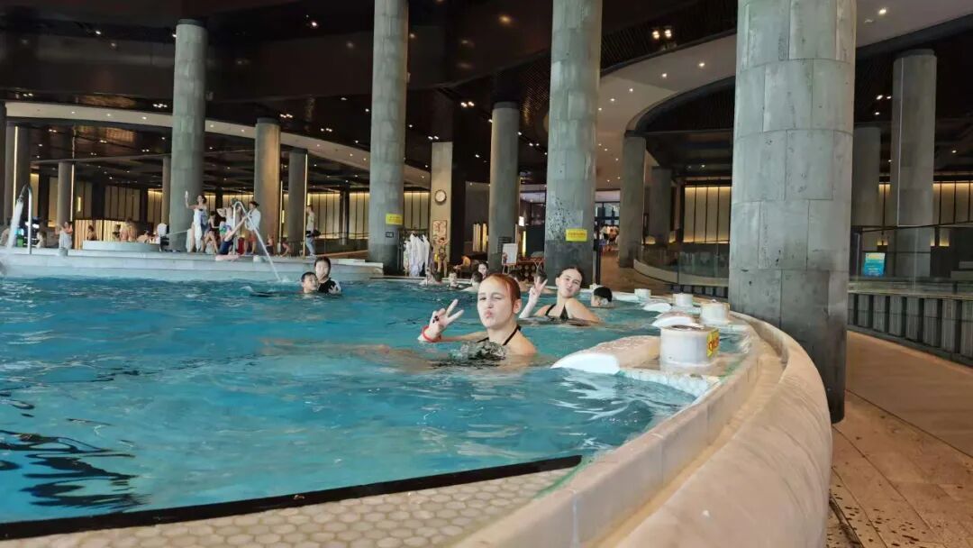 人数增长136%,消费规模飙升150%,中俄免签点燃俄游客跨境游热潮 人数增长136%,消费规模飙升150%,中俄免签点燃俄游客跨境游热潮