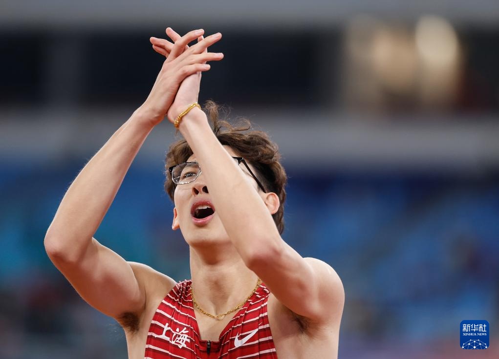 十五运会田径——男子110米栏决赛：徐卓一夺冠