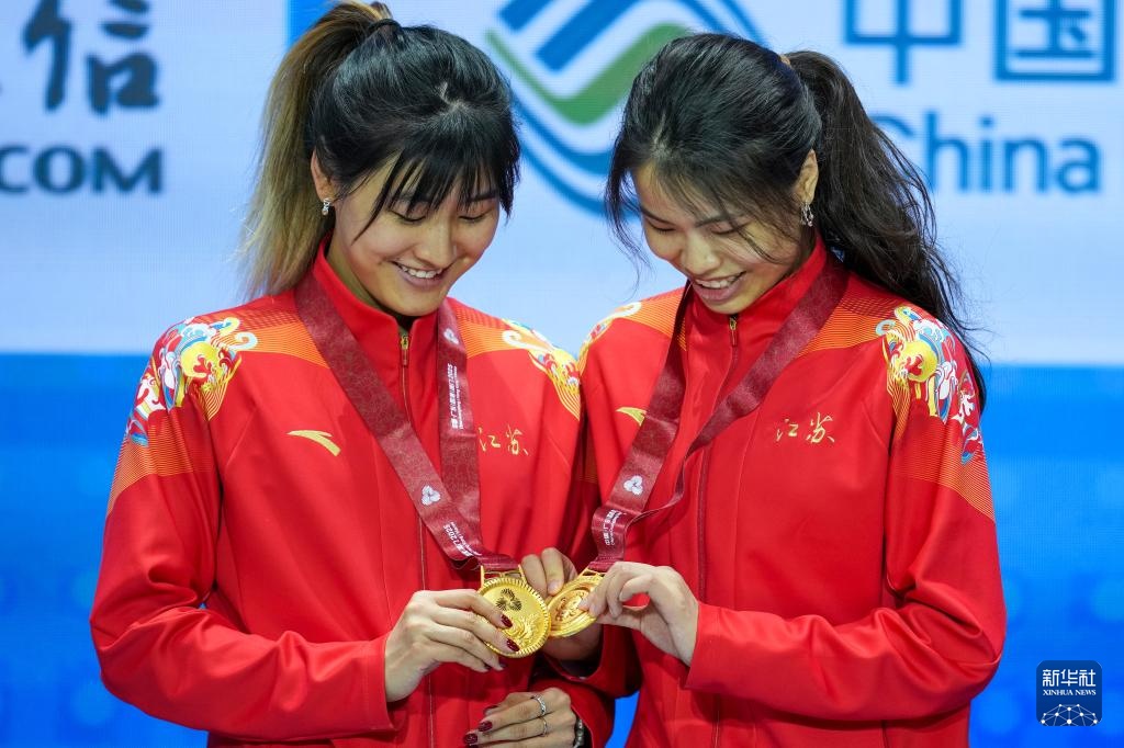 十五运会击剑——女子佩剑团体金牌赛：江苏队夺冠