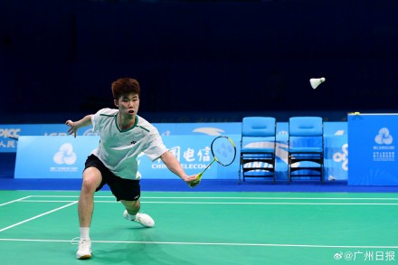 翁泓阳夺得羽毛球男单冠军 翁泓阳夺得羽毛球男单冠军