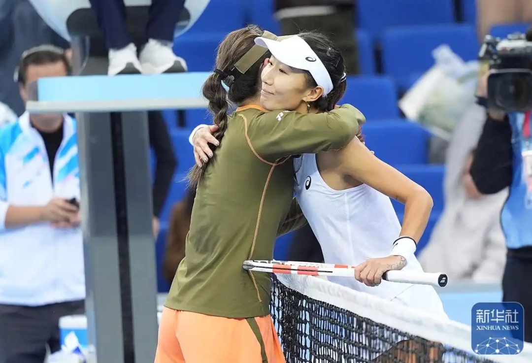 夺冠后第一件事，她为亚军“现场征婚”！