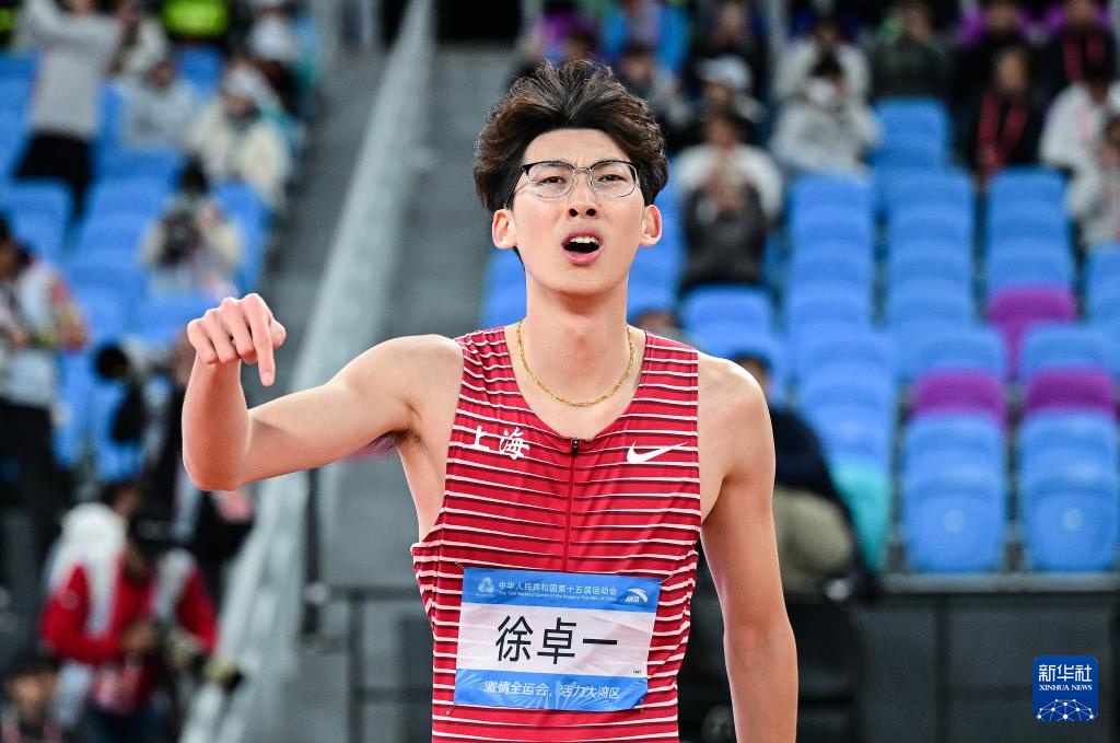 十五运会田径——男子110米栏决赛：徐卓一夺冠