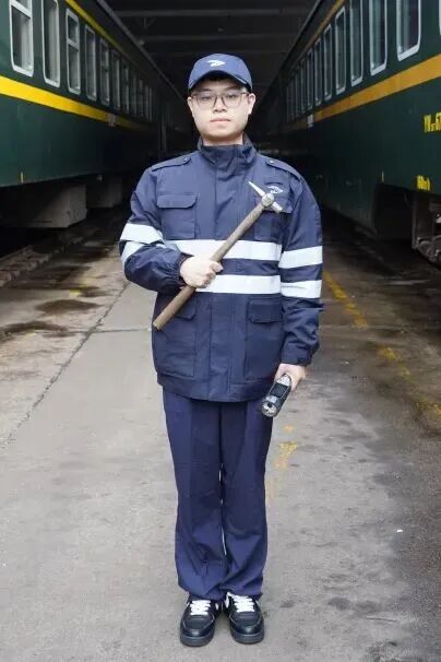 涉及9个工种！铁路新人收到第一套秋冬装啦