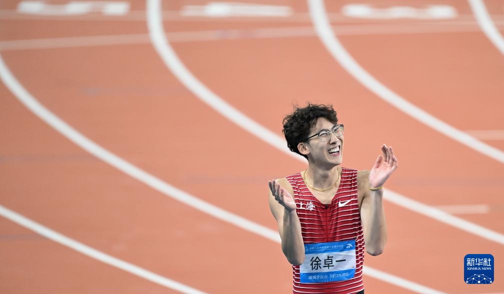 十五运会田径——男子110米栏决赛：徐卓一夺冠