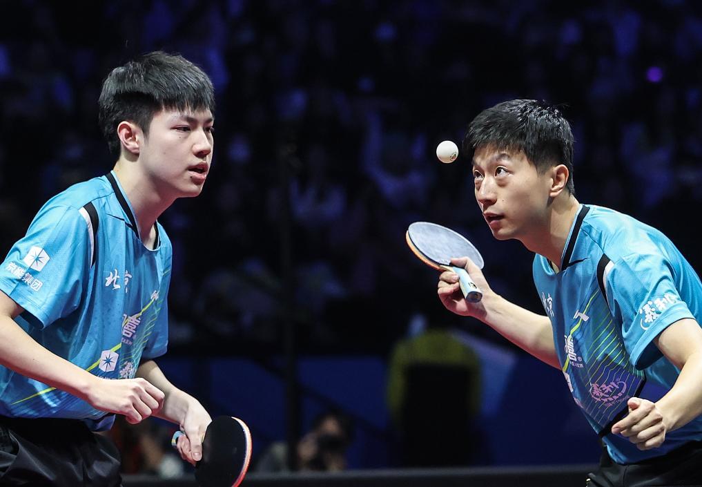 32年终圆梦 北京队战胜上海队夺得乒乓球男团冠军