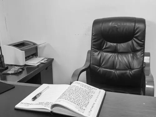 生日刚过16天,他就倒在岗位上,笔记还没写完…… 生日刚过16天,他就倒在岗位上,笔记还没写完……