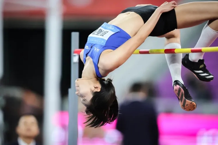 又美又飒！邵雨琪夺冠！她还是清华研究生