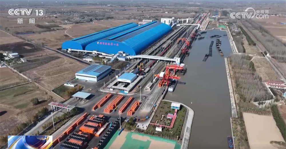 智慧港口、光伏板、清洁能源……温暖过冬向“智”向“绿”向“新”行