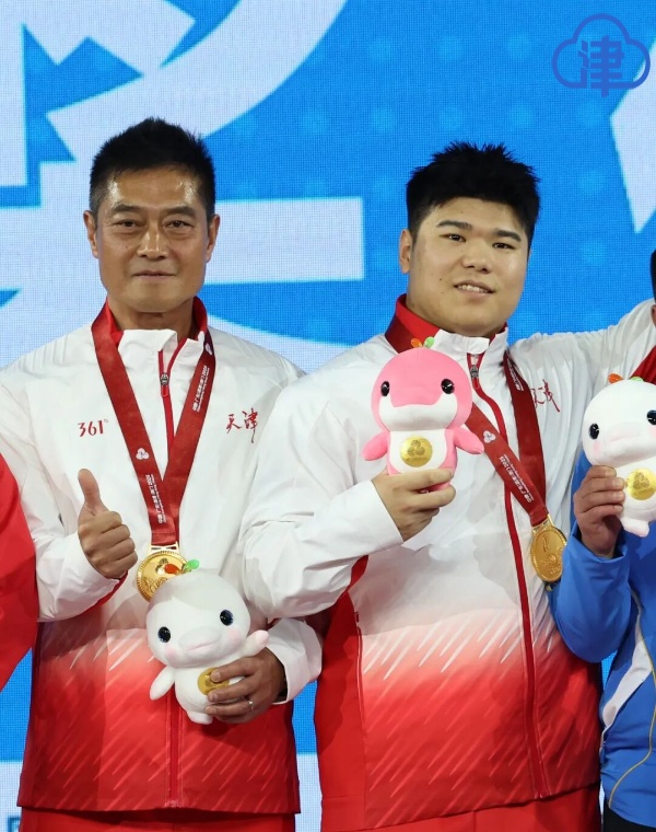 他求婚成功!双喜临门!全网祝福 他求婚成功!双喜临门!全网祝福