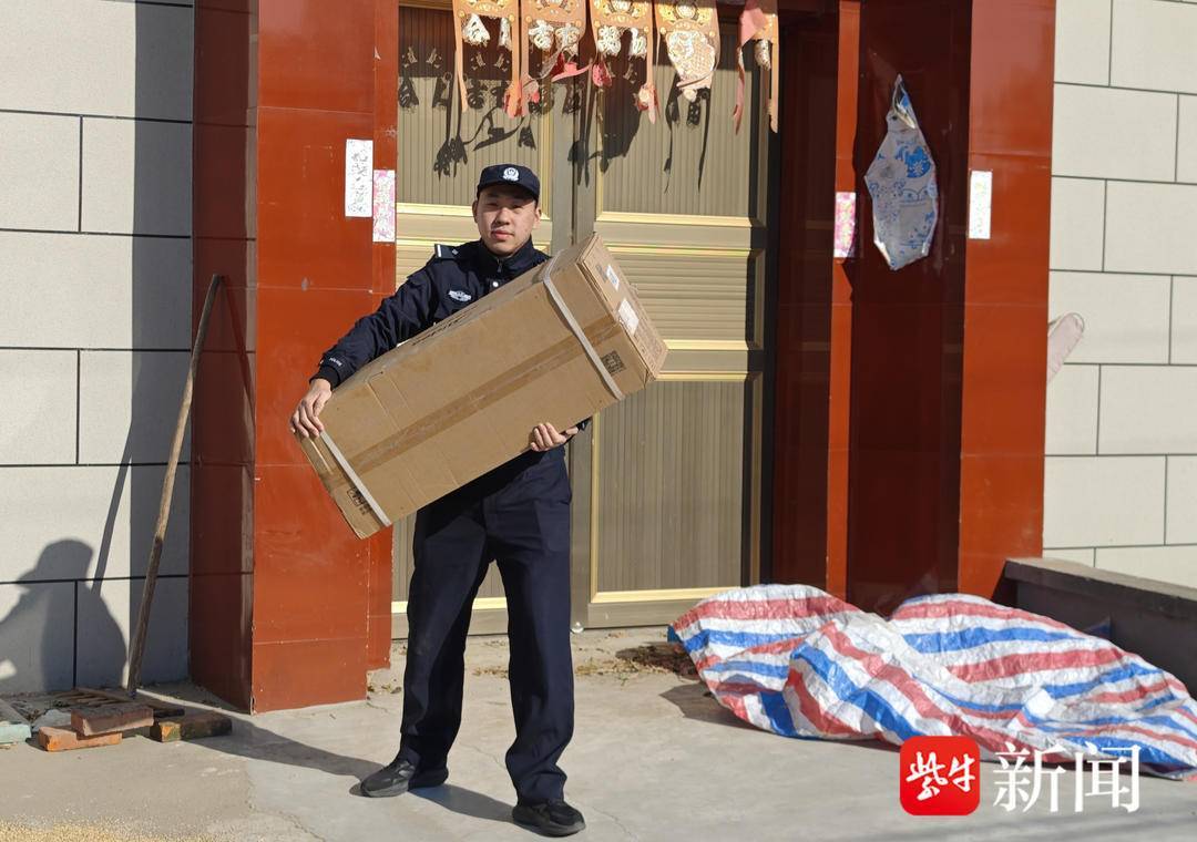 粗心司机“开丢”空调外机浑然不知,民警暖心帮他找回 粗心司机“开丢”空调外机浑然不知,民警暖心帮他找回