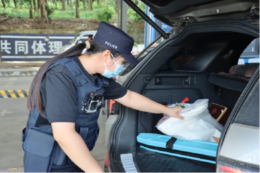 1个边境检查站，9名一等功臣！