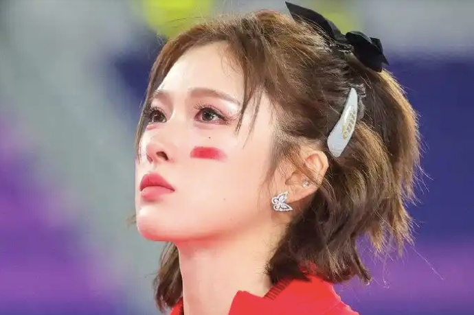 吴艳妮发文告别：深深的遗憾