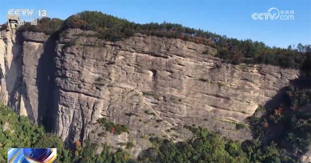 以红叶为“媒”、“跟着课本去旅行”成亮点 场景上新增加文旅消费新体验 以红叶为“媒”、“跟着课本去旅行”成亮点 场景上新增加文旅消费新体验