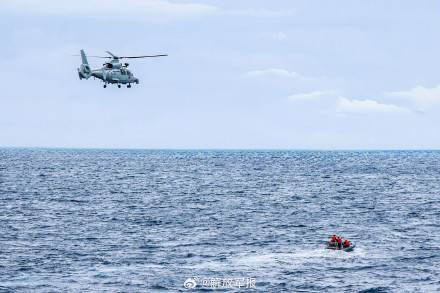 战舰出击，犁波踏浪砺精兵！
