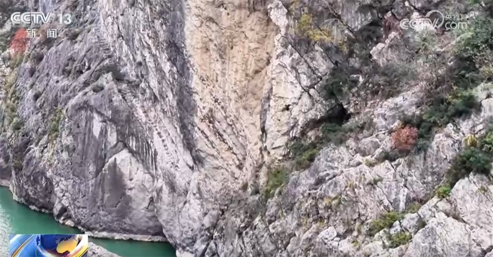 以红叶为“媒”、“跟着课本去旅行”成亮点 场景上新增加文旅消费新体验 以红叶为“媒”、“跟着课本去旅行”成亮点 场景上新增加文旅消费新体验