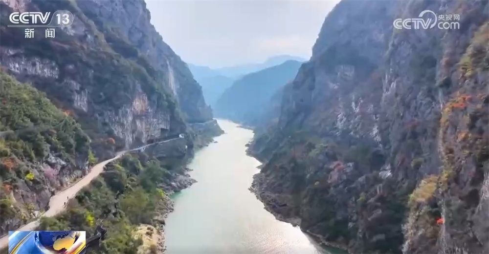 以红叶为“媒”、“跟着课本去旅行”成亮点 场景上新增加文旅消费新体验 以红叶为“媒”、“跟着课本去旅行”成亮点 场景上新增加文旅消费新体验