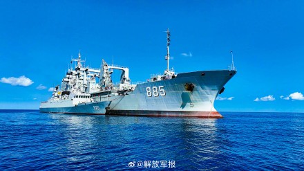 战舰出击，犁波踏浪砺精兵！