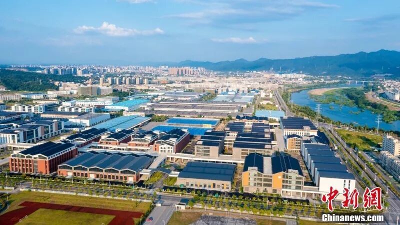 从“制瓷”到“升空”,“千年瓷都”有了百亿新产业 从“制瓷”到“升空”,“千年瓷都”有了百亿新产业