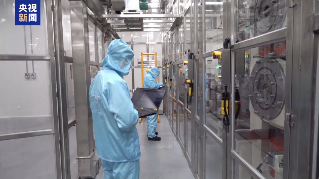 电车续航有望突破1000公里!全固态电池开发有新进展→ 电车续航有望突破1000公里!全固态电池开发有新进展→