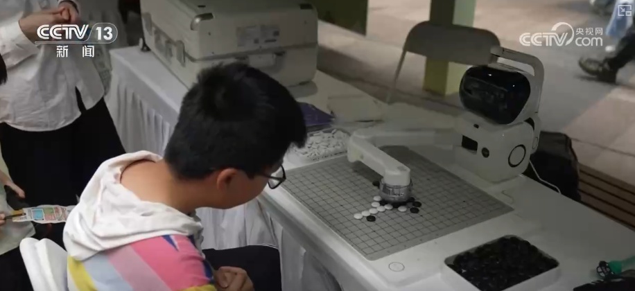 外资看好！中国产业发展新亮点频出 新消费崛起为经济增长注入新鲜动能