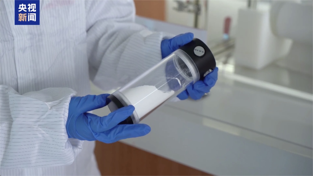 电车续航有望突破1000公里!全固态电池开发有新进展→ 电车续航有望突破1000公里!全固态电池开发有新进展→