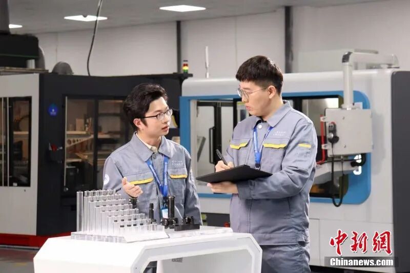 从“制瓷”到“升空”,“千年瓷都”有了百亿新产业 从“制瓷”到“升空”,“千年瓷都”有了百亿新产业