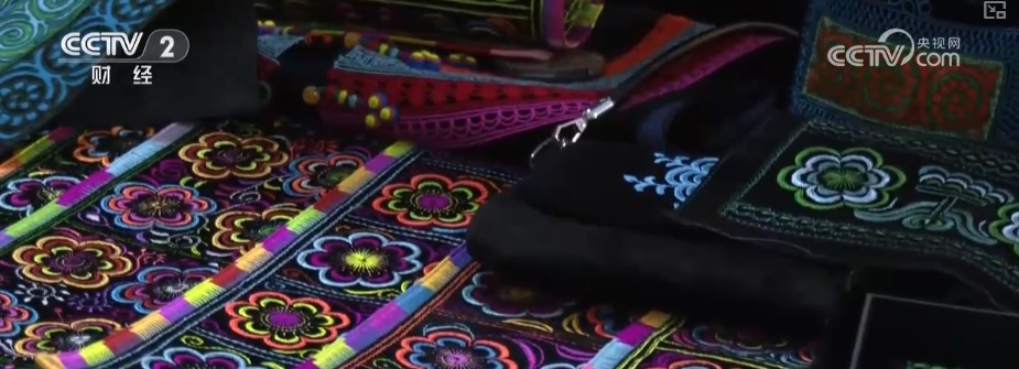 “品牌赋能+跨界融合”拓宽非遗消费新市场 年轻化创意让青年群体“心向往之”