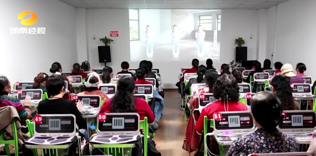 从“免费领鸡蛋”到积蓄被掏空!保健品坑老“三板斧”曝光 从“免费领鸡蛋”到积蓄被掏空!保健品坑老“三板斧”曝光