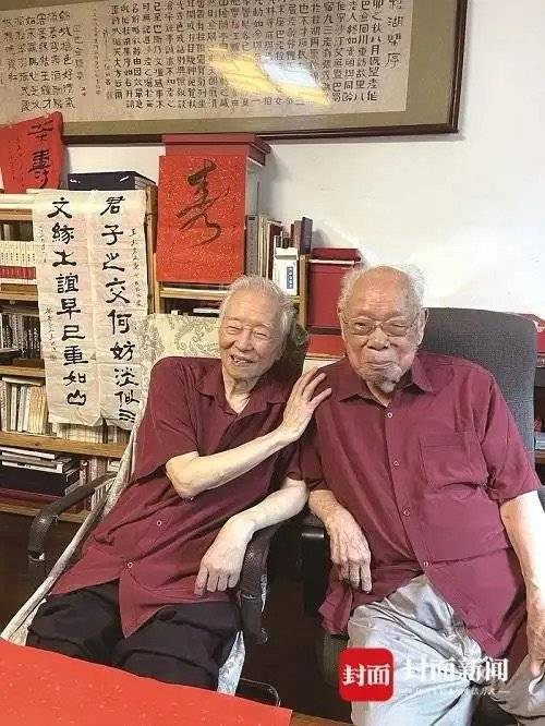 著名作家、《战争和人》作者王火在成都逝世，享年103岁