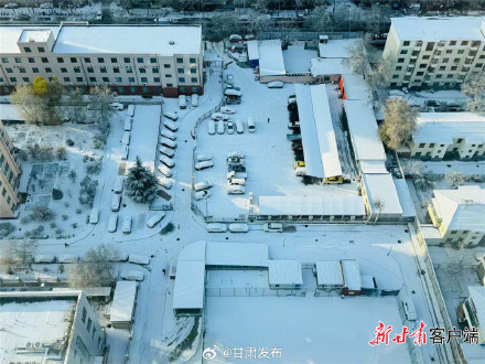 甘肃遭遇强冷空气影响 44个县区出现降雪 甘肃遭遇强冷空气影响 44个县区出现降雪