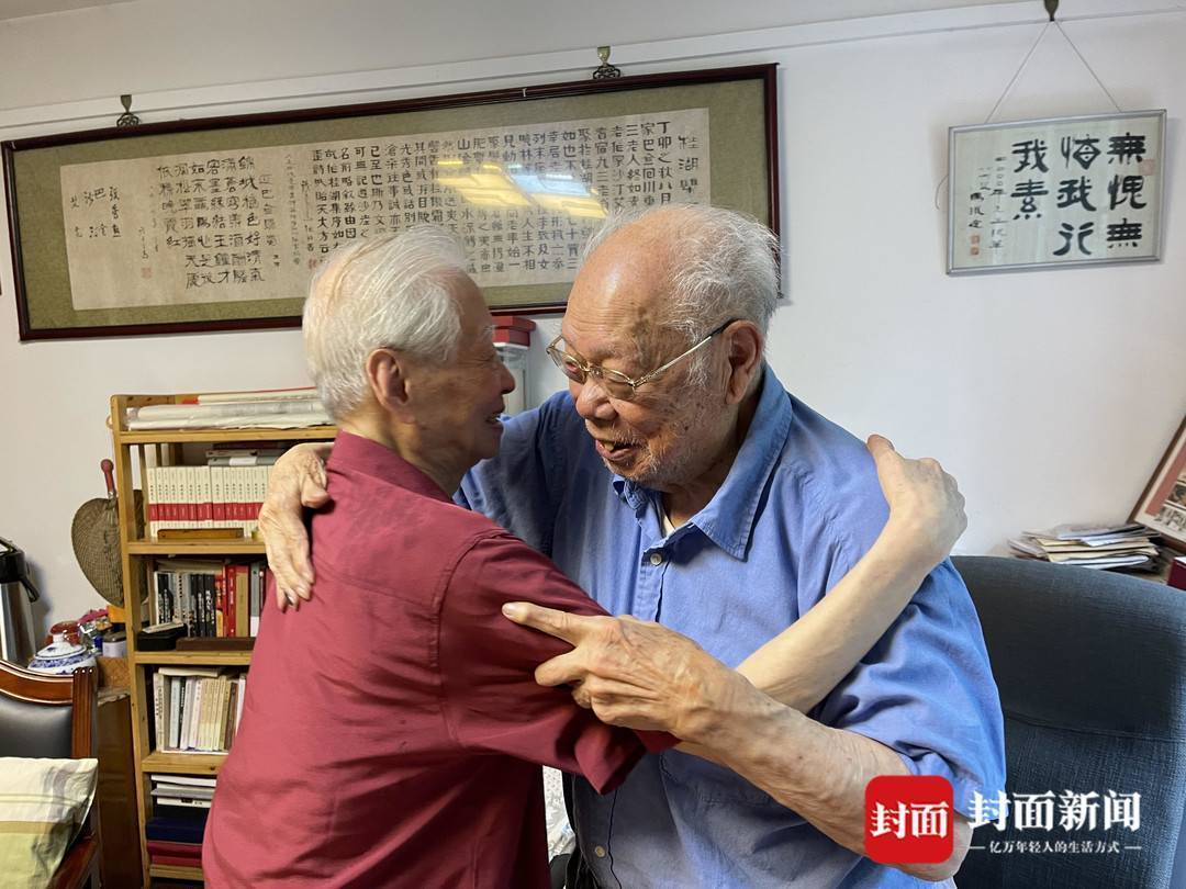 著名作家、《战争和人》作者王火在成都逝世，享年103岁