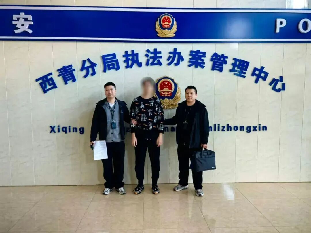 “哥哥再不发工资，我又要挨饿啦”