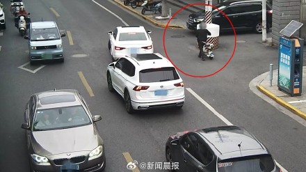 上海一男子盗车后竟送货上门卖给车主,车主核对记录后直接傻眼…… 上海一男子盗车后竟送货上门卖给车主,车主核对记录后直接傻眼……