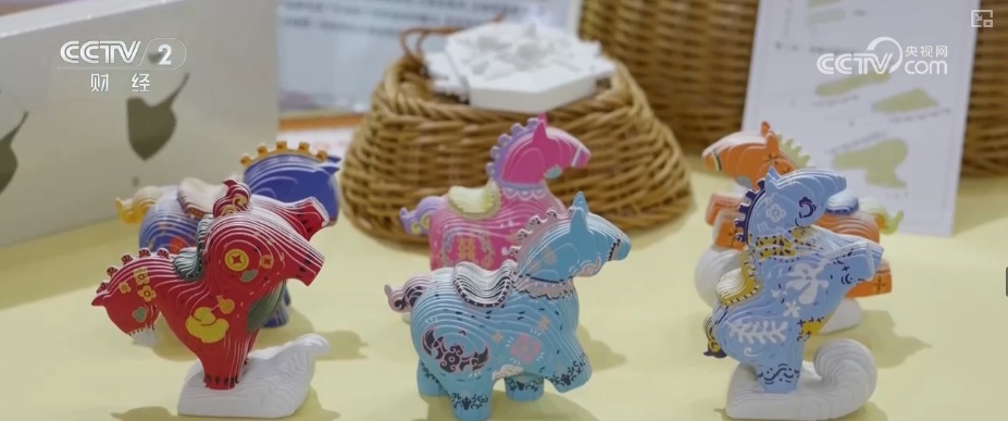 科技赋能传统 “文化+”活态传承“潮”出消费新活力